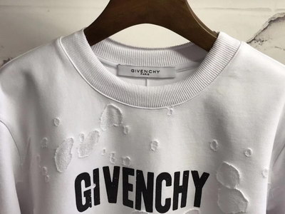 Givenchy Longsleeve(True to size)-1206