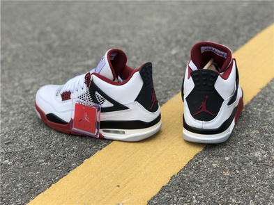 Air Jordan 4 Fire Red 2018