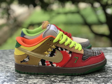 Nike Dunk SB Low What The Dunk
