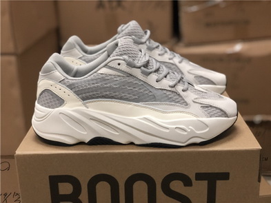authentic ad*s Y**zy 700 boost white-003