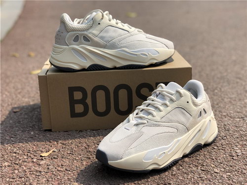 Authentic Adidas Yeezy 700 Boost-007