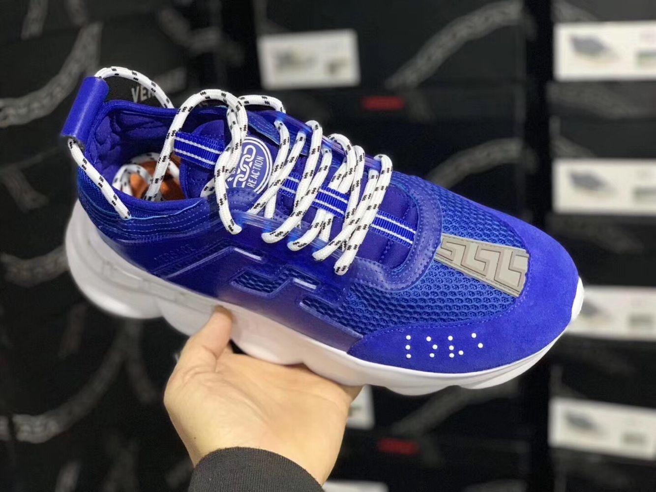 Versace Shoes(AAA)-142