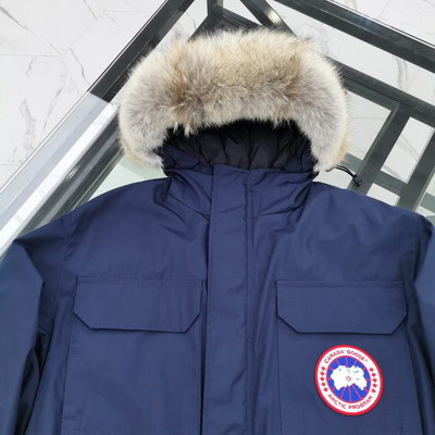 Can*a Go*e coat-104