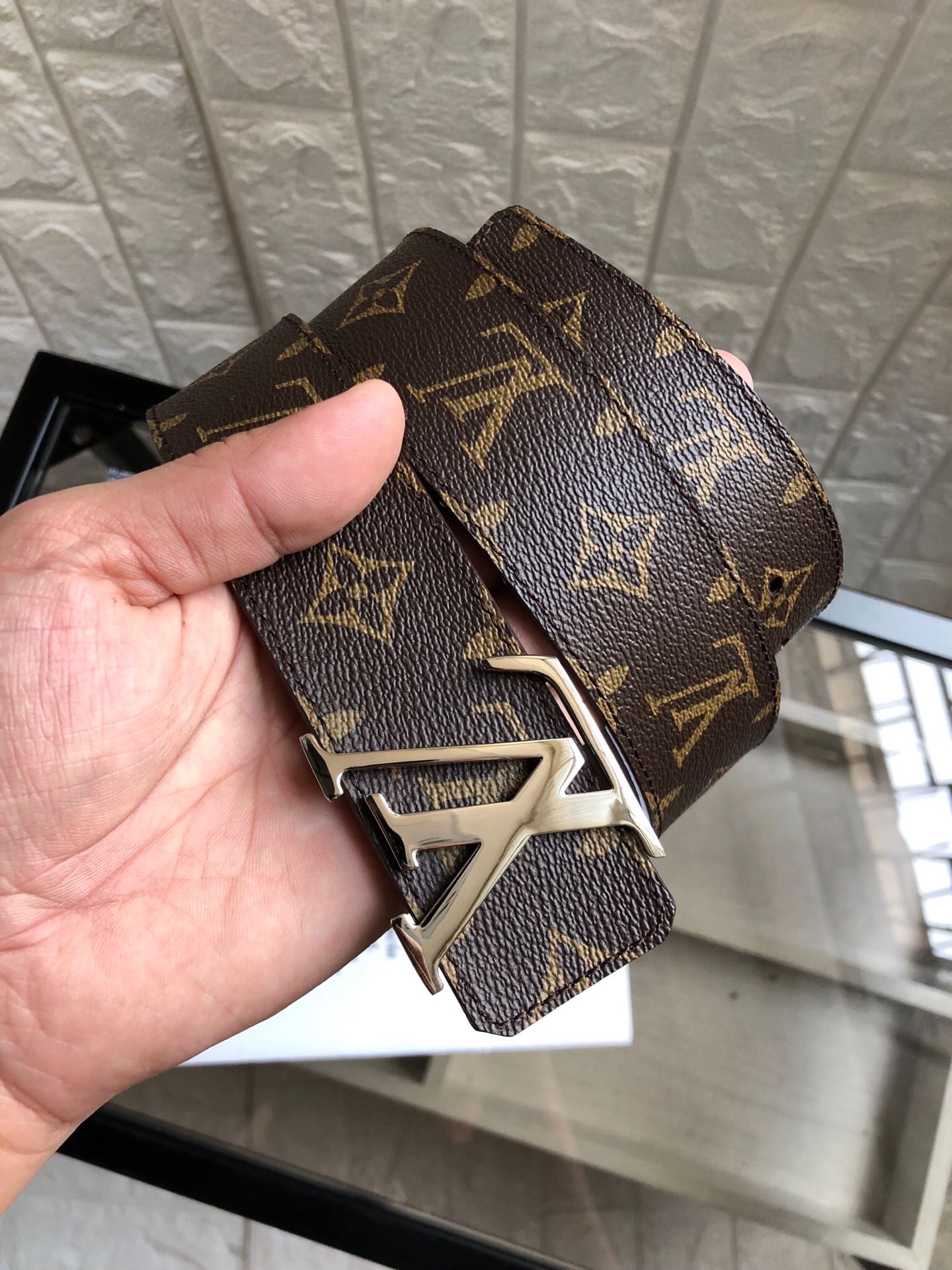 LV Belts AAAAA(Silver Clasp)-217