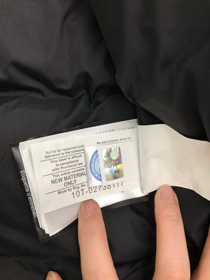 Can*a Go*e coat-37-142