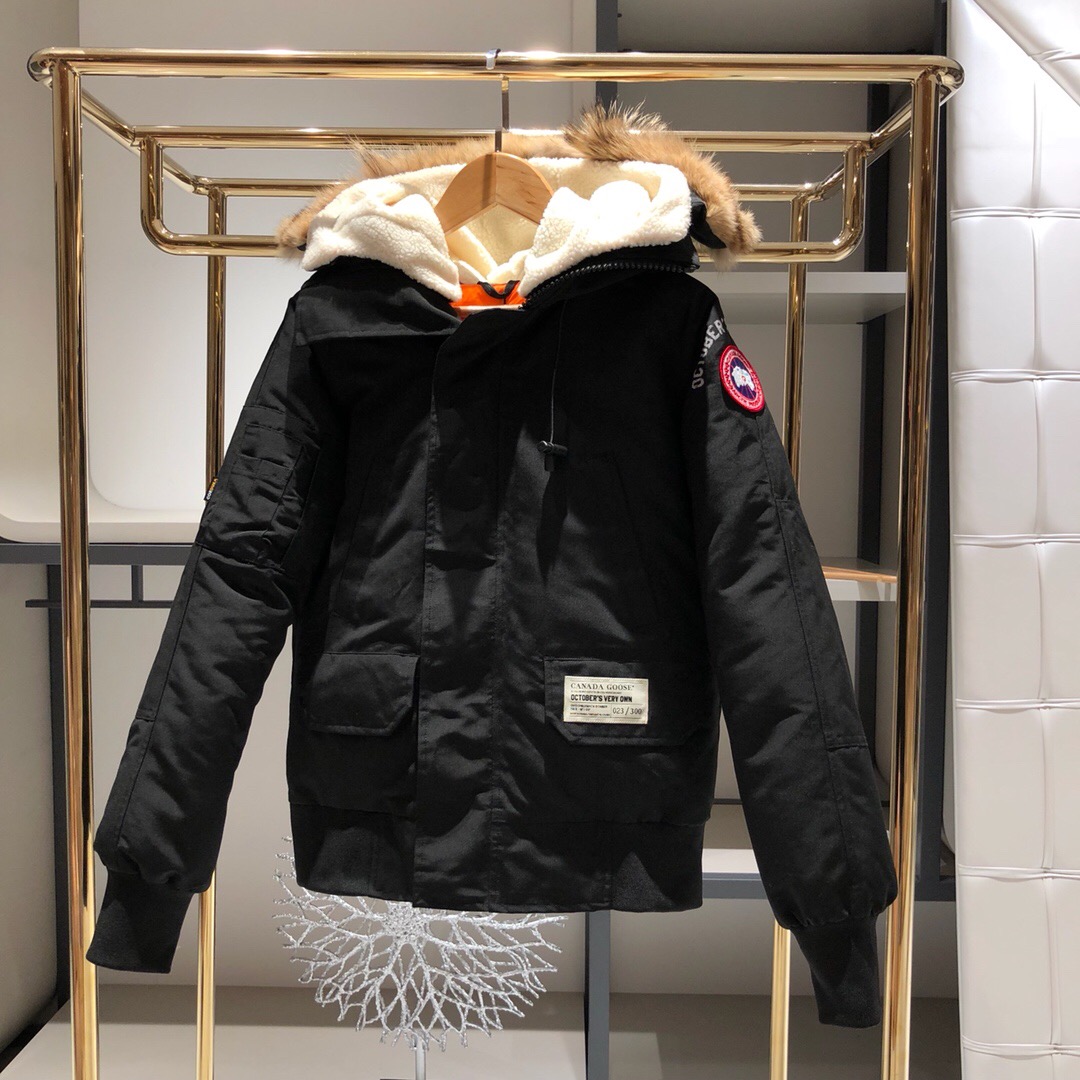 Can*a Go*e coat-161