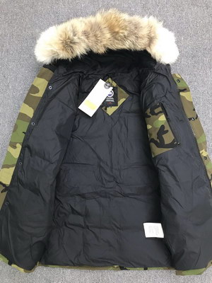Can*a Go*e coat-156