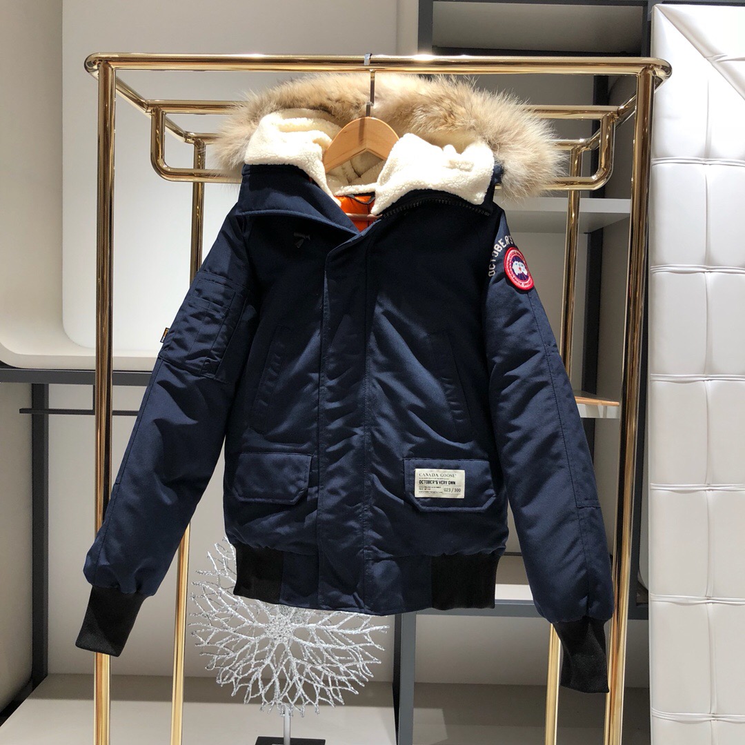 Canada Goose Coat(Women)-014
