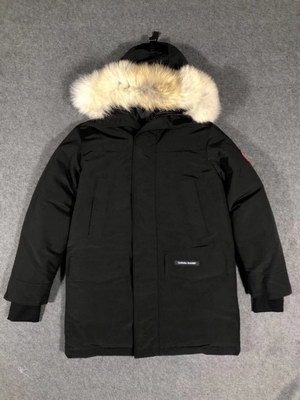 Can*a Go*e coat-13-164