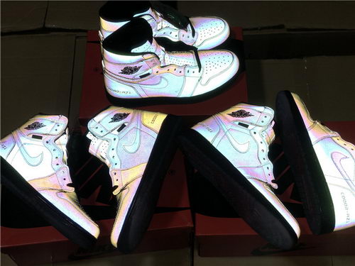 Air Jordan 1 High Zoom R2T Fearless 3M