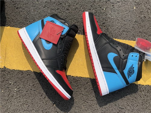 Air Jordan 1 High OG WMNS “UNC To Chicago”