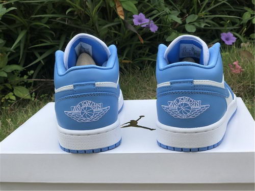 Air Jordan 1 Low UNC