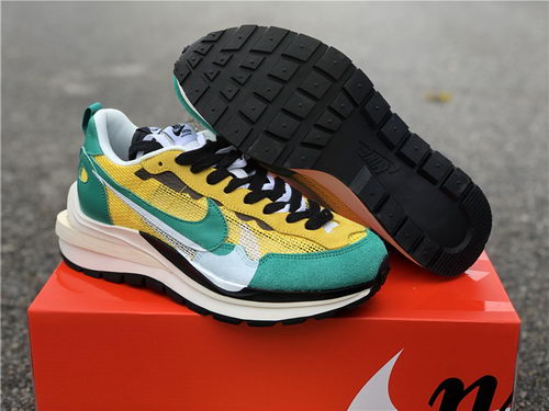 Sacai x Nike Pegasus Vaporfly-001
