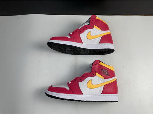 Air Jordan 1 High OG“Light Fusion Red”