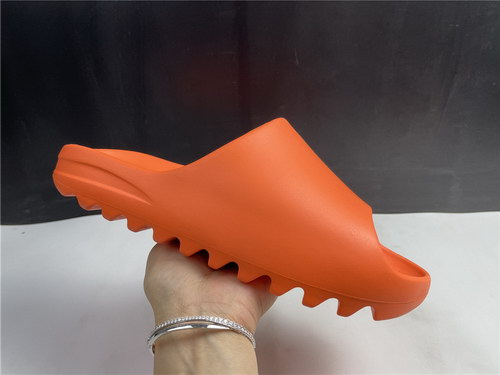 ad*s Y**zy slide bone-008