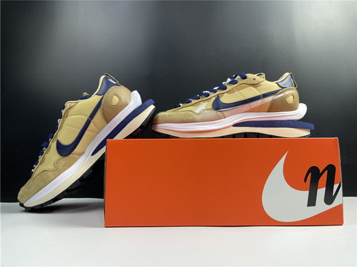 Sacai x Nike VaporWaffle 3.0-001