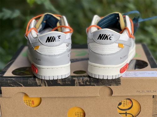 Off-White x Futura x Nike Dunk-080