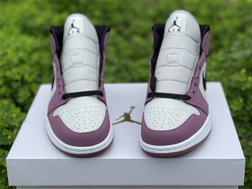 Air Jordan 1 Mid SE Berry