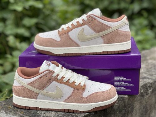 Nike Dunk Low PRM“Medium Curry”