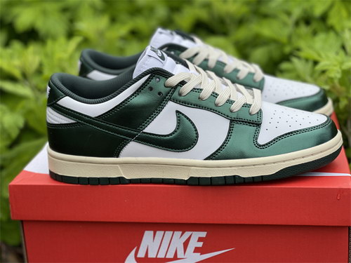 Nike Dunk Low “Vintage Green”