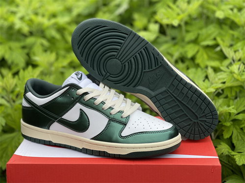 Nike Dunk Low “Vintage Green”