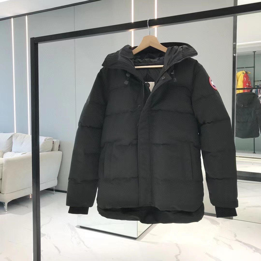 Can*a Go*e coat-206