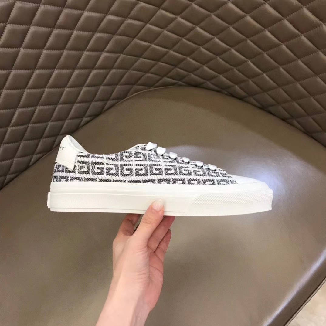 F**di shoes(aaa)-032