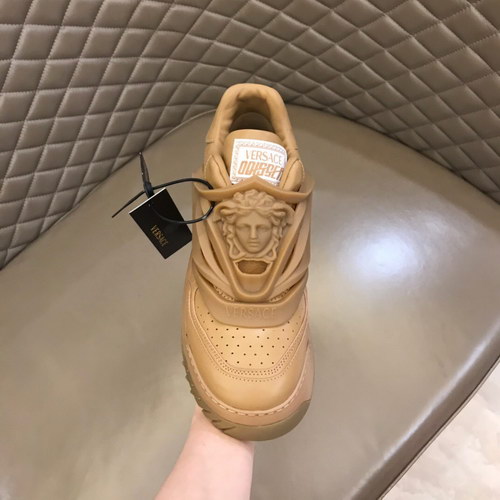 Versace Shoes(AAA)-187