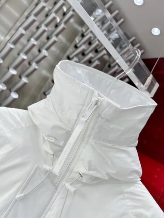 Can*a Go*e coat-226