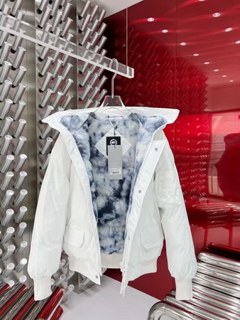 Can*a Go*e coat-226