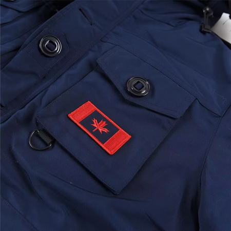 Can*a Go*e coat-209