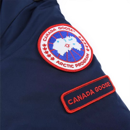 Can*a Go*e coat-209