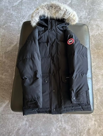 Can*a Go*e coat (black)-221