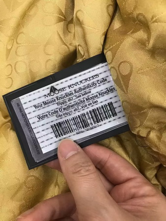 Moose Knuckles Coat-017