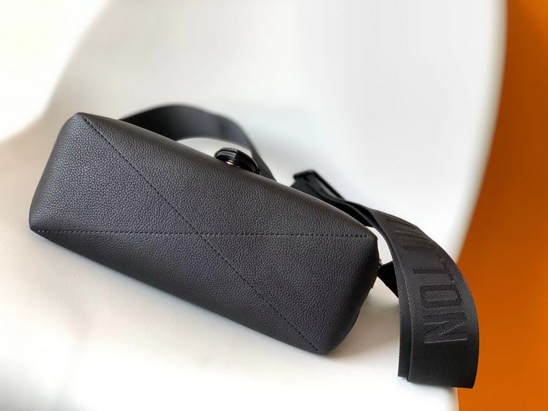 LV Handbags AAA(Men)-124