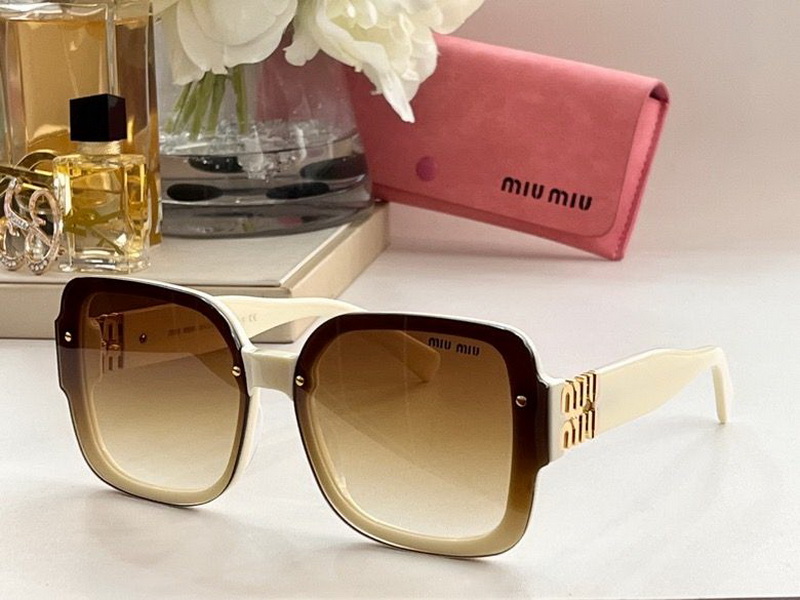 M*um*u-1104
