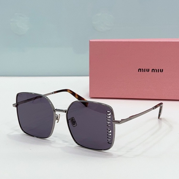 M*um*u-899