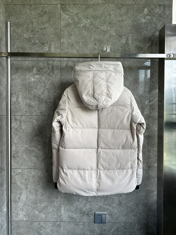 Can*a Go*e coat-234