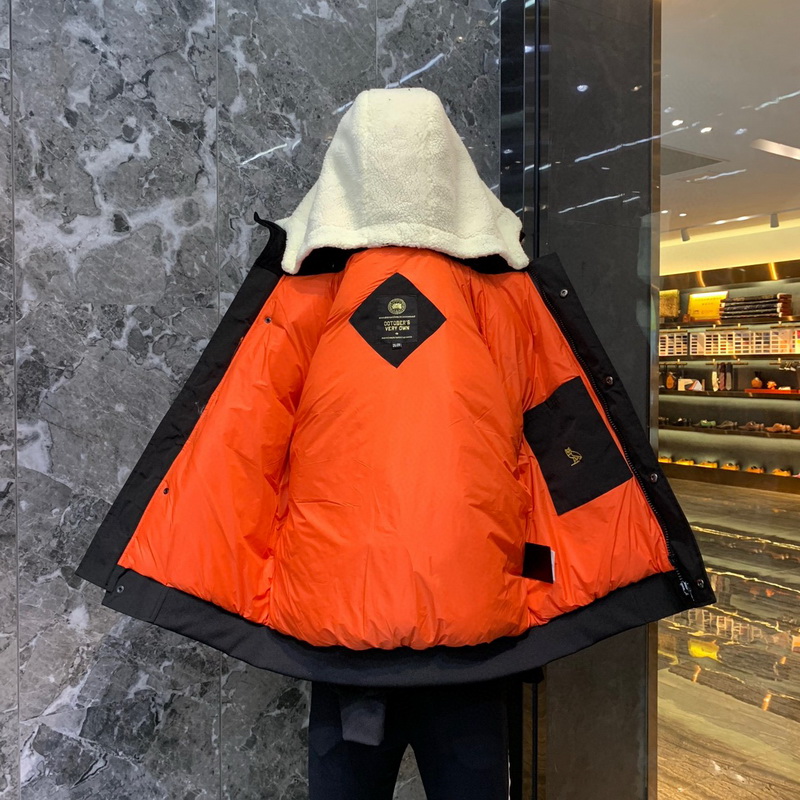 Can*a Go*e coat-323