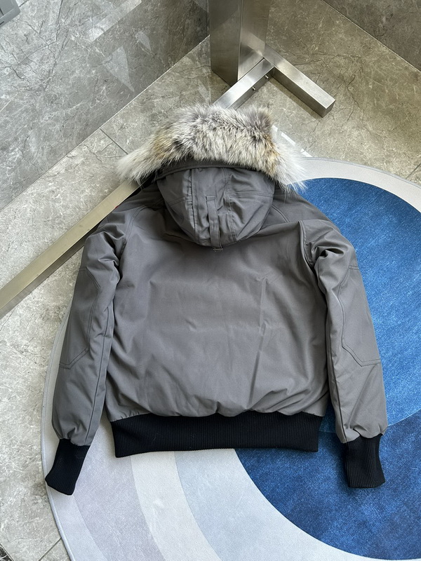 Can*a Go*e coat-330