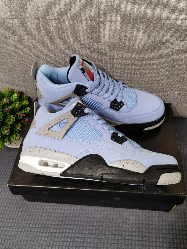 Air Jordan 4 Retro-010
