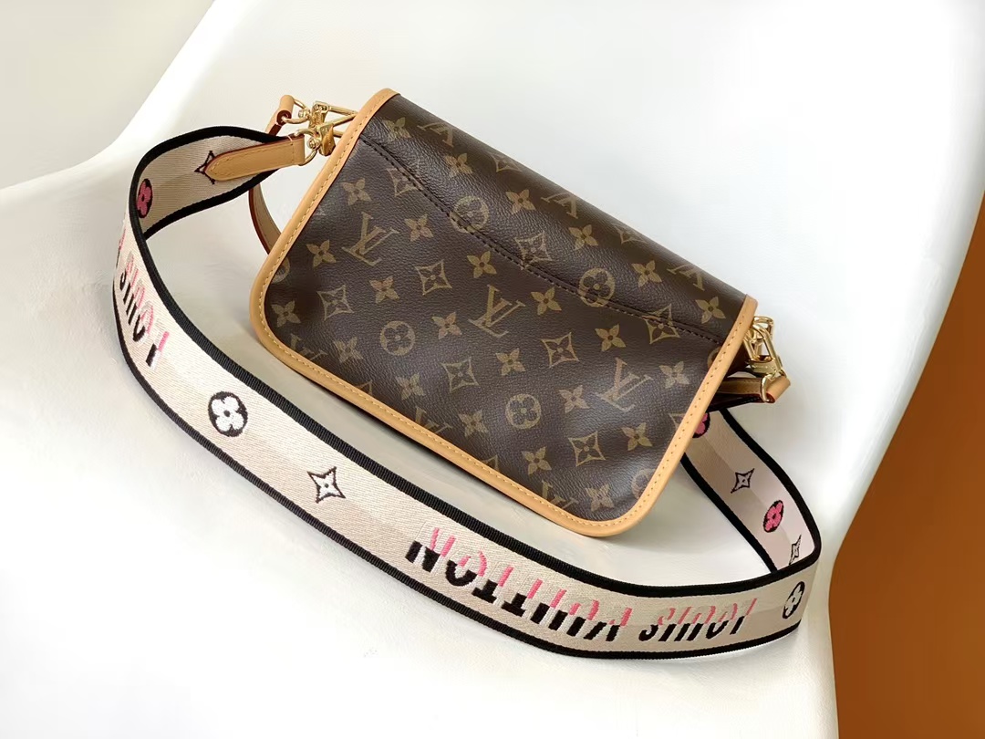 LV Handbags AAAA(Women)-245