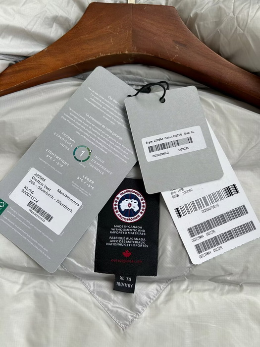 Can*a Go*e vest coat-011