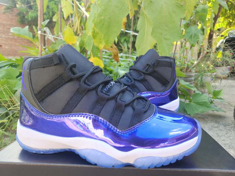 Air Jordan 11 Retro-024