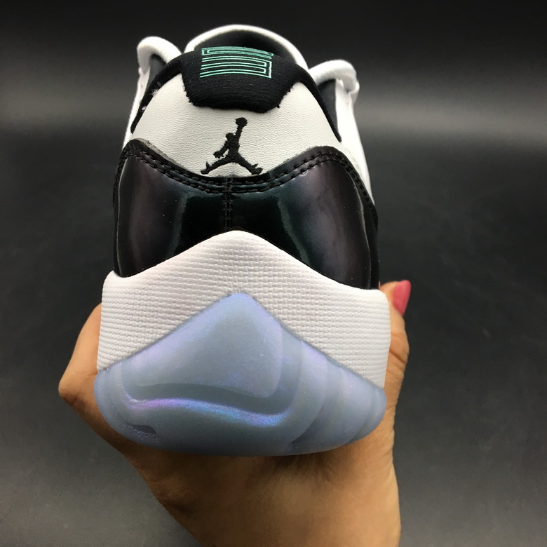 Air Jordan 11 Retro-054