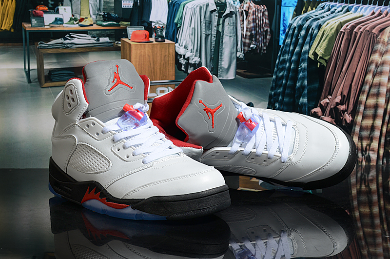 Air Jordan 5 Retro-047