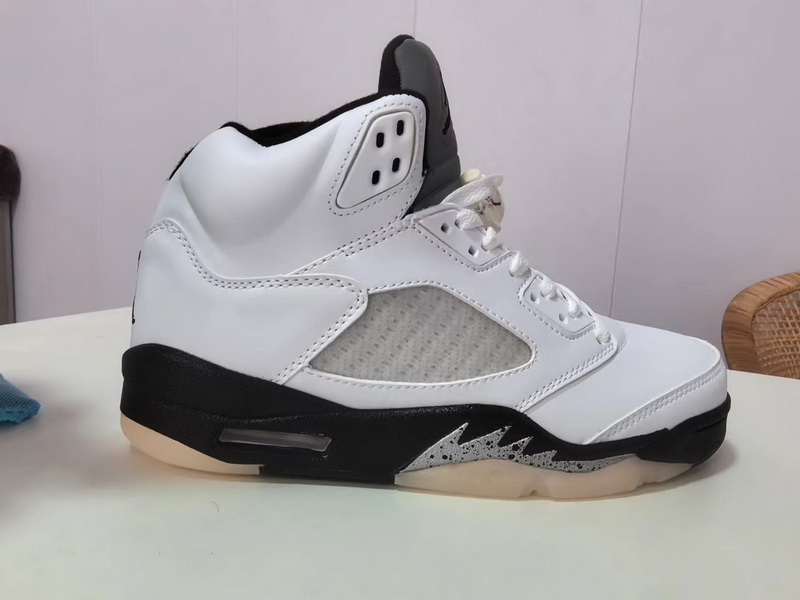 Air Jordan 5 Retro-050