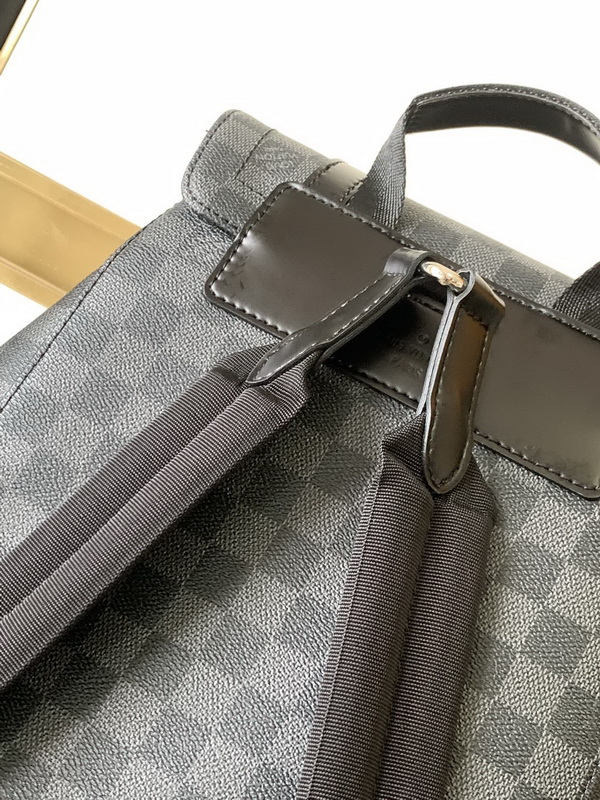 LV Backpack(AAA)-057