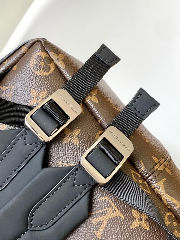 LV Backpack(AAA)-068