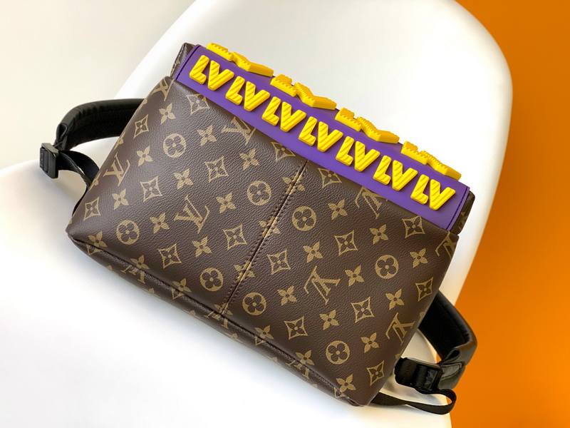 LV Backpack(AAA)-082